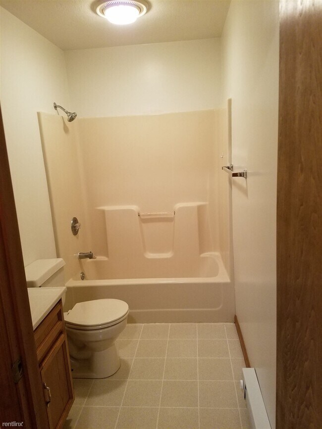 Building Photo - 2 br, 1 bath Duplex - 87 New St Apt A