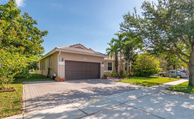 Foto del edificio - 12843 NW 18th Ct