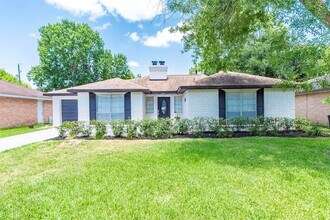 Building Photo - 405 Avondale Ln