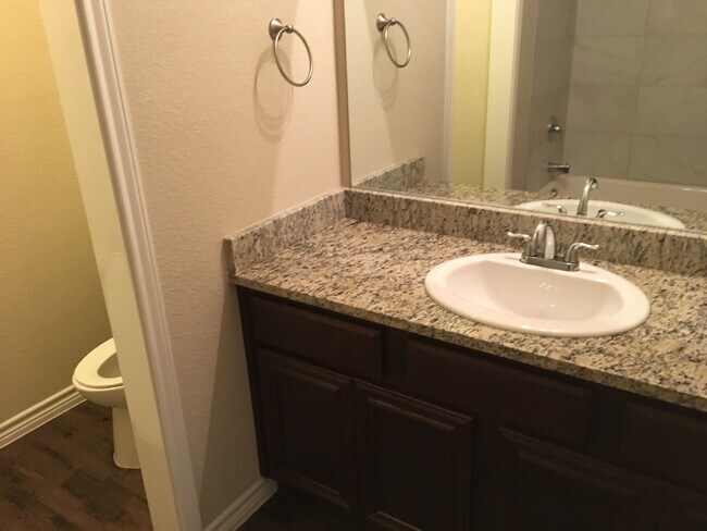 Granite on all counters - 128 E Maple Ridge Ct