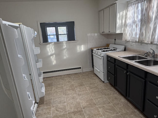 Building Photo - 7012 Kennedy Ave