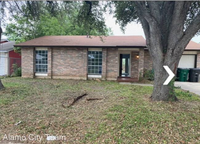Building Photo - 3 br, 2 bath House - 3310 Showboat Dr - 33...