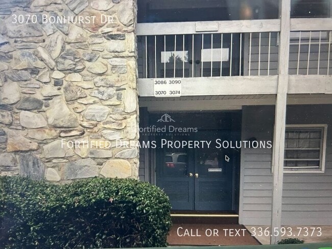 Building Photo - 3070 Bonhurst Dr