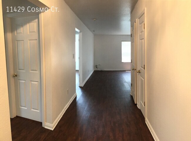 Foto del edificio - 11429 Cosmo Ct