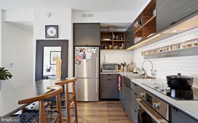 Foto del edificio - 2030 8th St NW