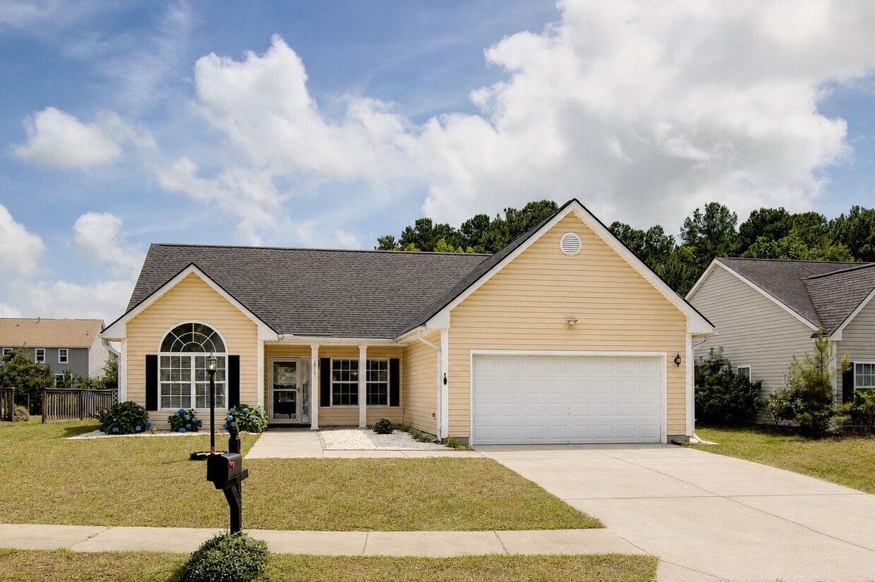 Johns Island Rental | Screened Porch & Pond Views - Johns Island Rental | Screened Porch & Pond Views