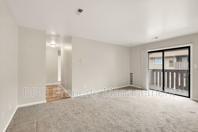 Building Photo - 139 Green St