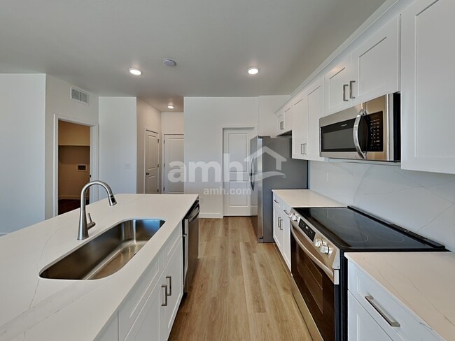 Building Photo - 25612 N 185th Ave