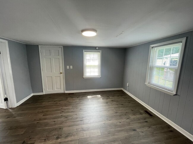 Building Photo - Welcome Home