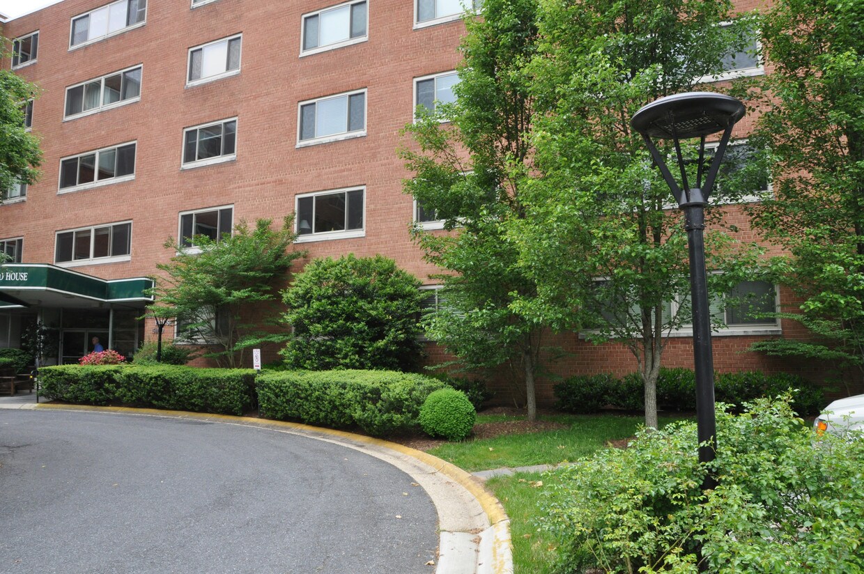 5100 Dorset Ave, Chevy Chase, MD 20815 Apartments in Chevy Chase, MD