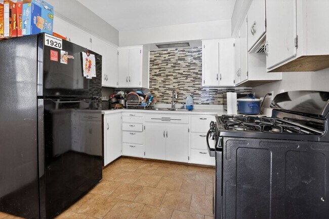 Foto del edificio - 800 W Joliet St