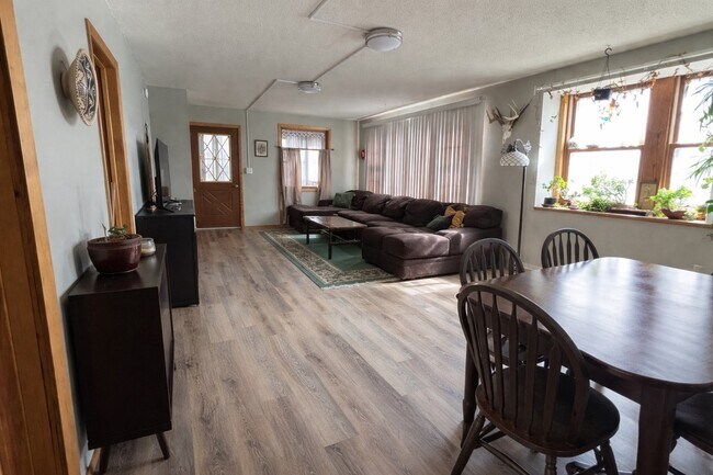 Foto del edificio - 1410 10th St S