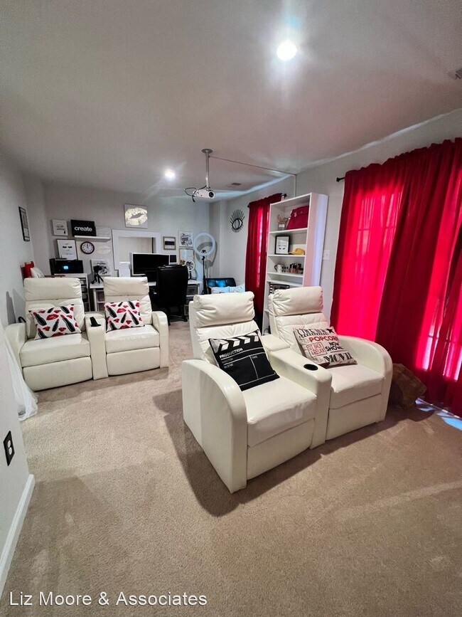 Foto del edificio - 3 br, 2.5 bath House - 106 McMormick Place