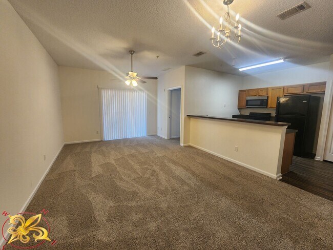 Foto del edificio - MOVE IN SPECIAL 1/2 OFF FIRST MONTHS RENT ...