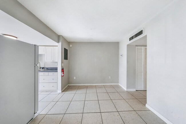 Foto del edificio - 801 Meridian Ave