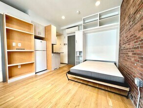 Building Photo - 143 Bowdoin St