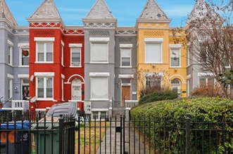 Building Photo - 1006 K St NE