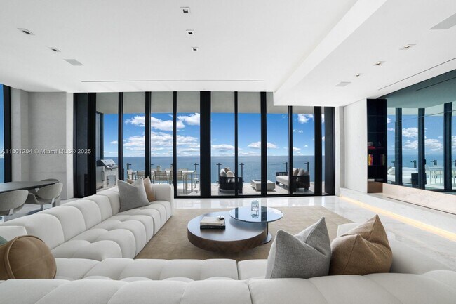 Foto del edificio - 17141 Collins Ave