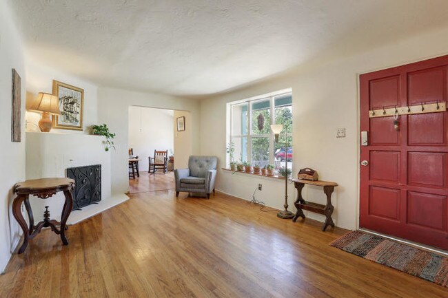 Foto del edificio - 3416 Wilway Ave NE