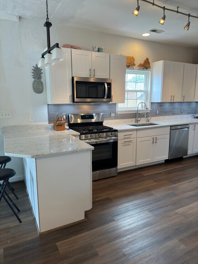 Foto principal - 8133 Redmon Rd