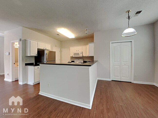 Foto del edificio - 6027 Briggs Dr