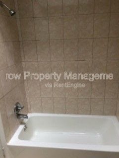 Building Photo - 2511 Pine St