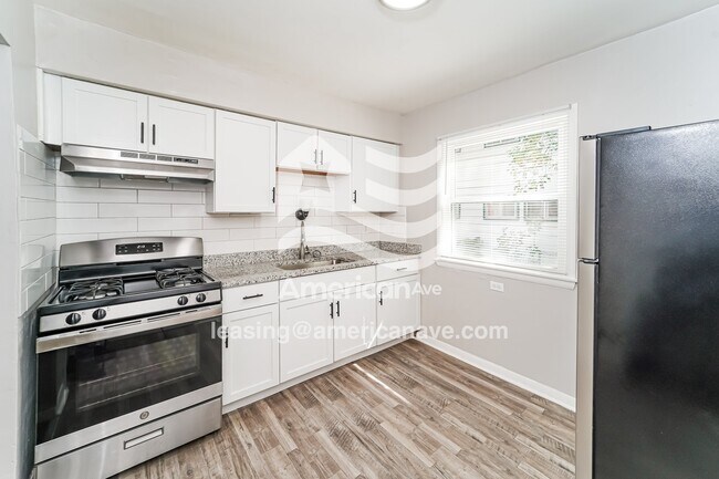 Foto del edificio - 5676#5676 North 61st Street, 53218; #1323338 - 1323338