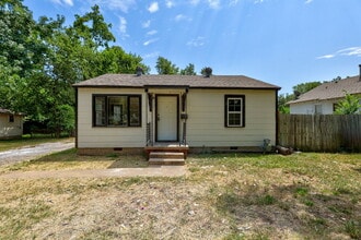 Building Photo - 1013 N Richmond Ave