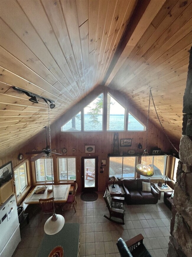 Foto del edificio - 11 Sandy Cove Rd