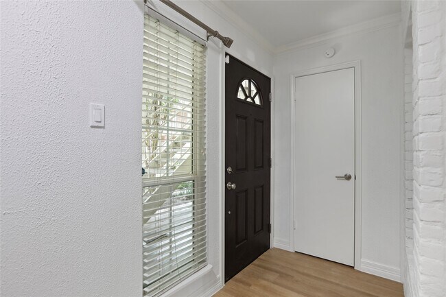 Foto del edificio - 857 Wax Myrtle Ln