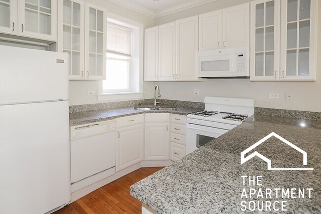 Foto del edificio - 3852 N Southport Ave