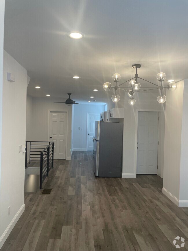 North Philadelphia West Apartments for Rent with High Ceilings