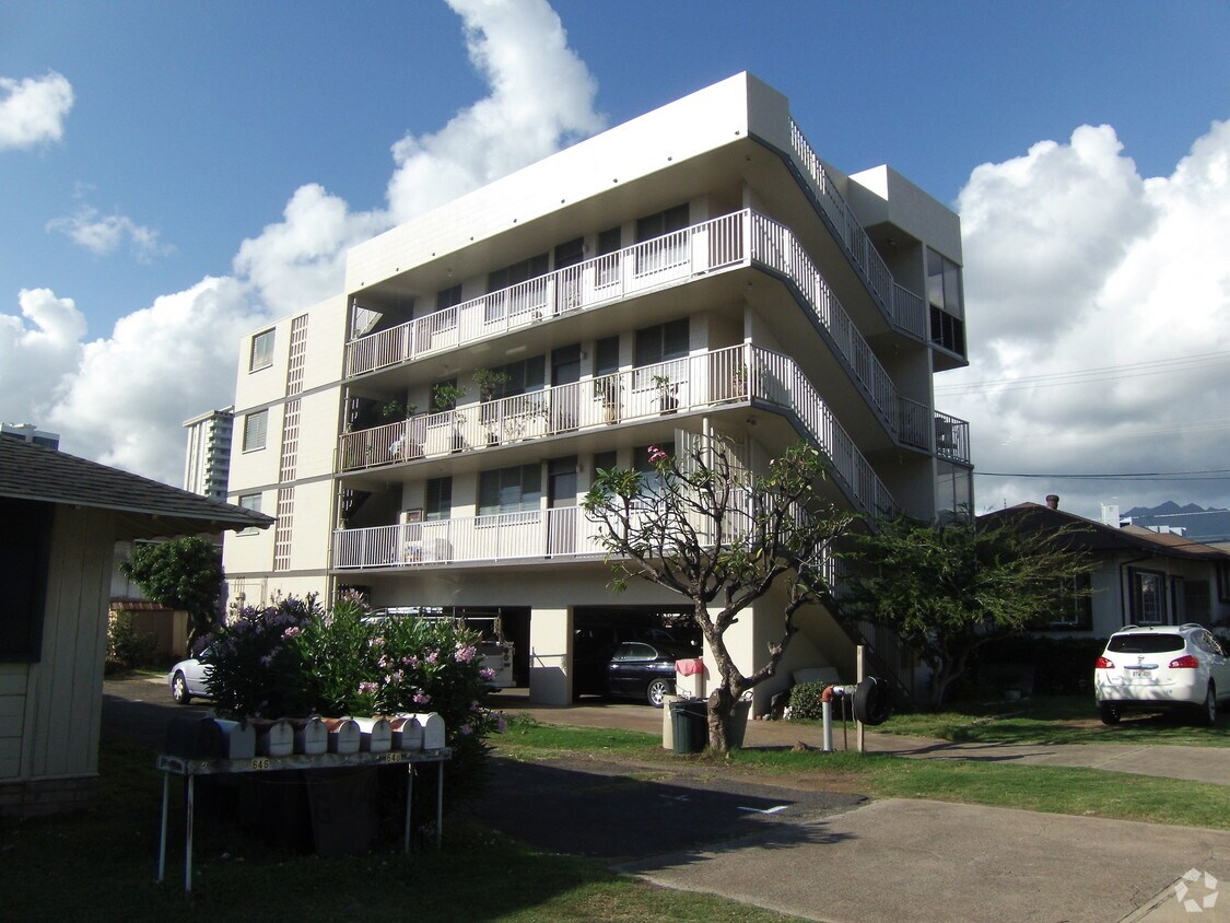 Building Photo - 658 Hausten St