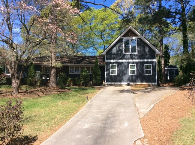 Building Photo - 358 Peevy St