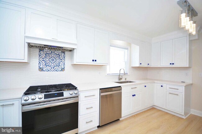 Foto del edificio - 2501 Eastern Point Ct