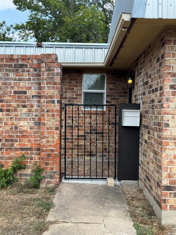 Building Photo - 4701 Sagebrush Cir