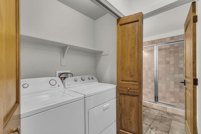 Foto del edificio - Quarry Village Townhome