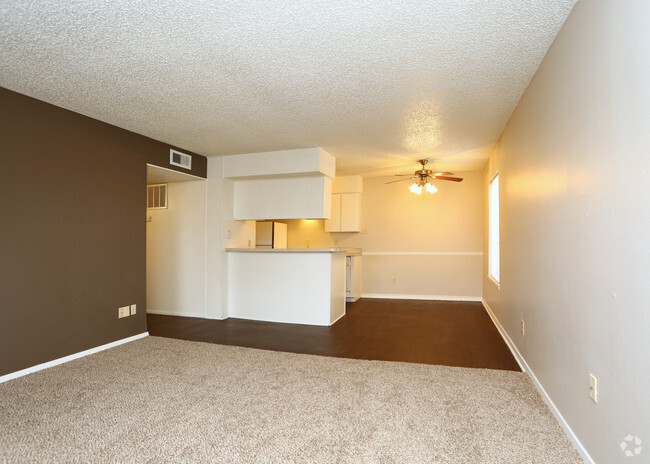 2BD,2BA - 1045 SF - Stratford Place