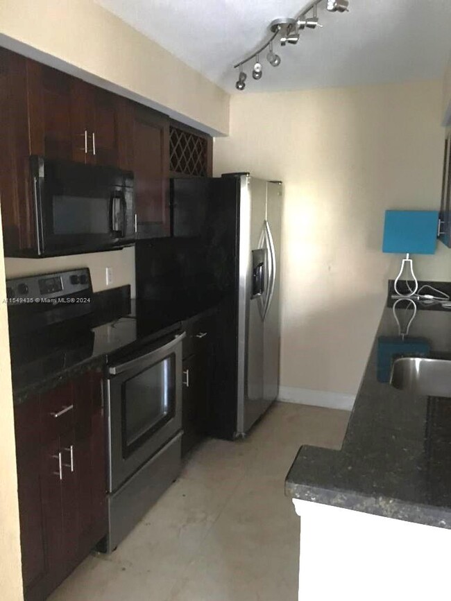 Foto del edificio - 2321 NW 33rd St