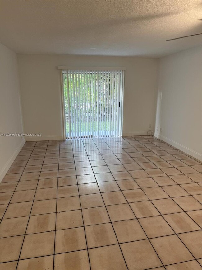 Foto del edificio - 9203 NW 38th Dr