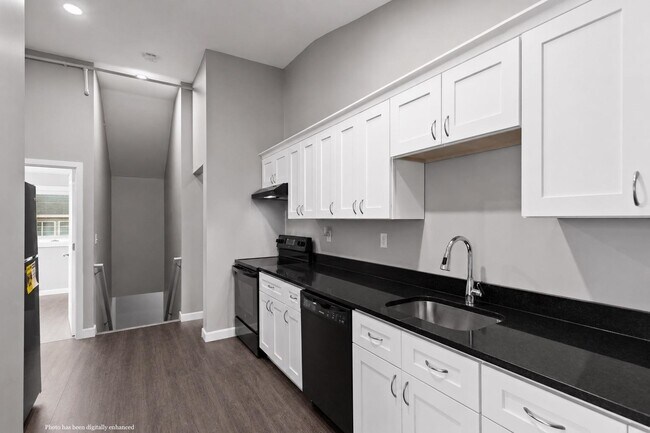 Building Photo - 9 Monarch Wy