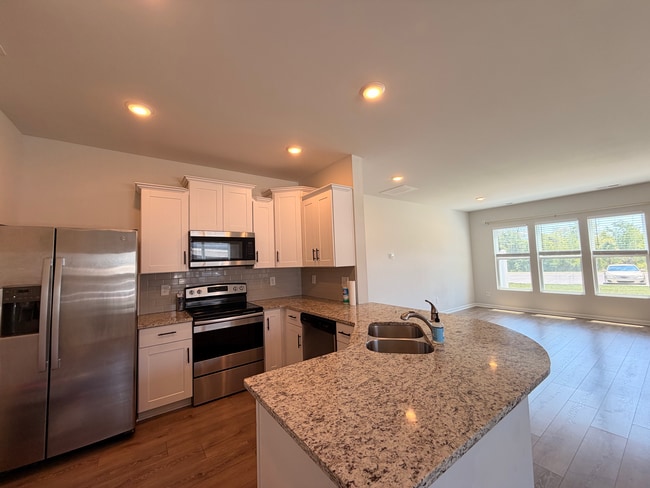 Foto del edificio - 2451 Salem Creek Ct