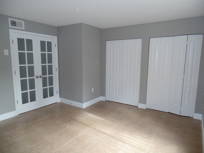 Foto del edificio - 2405 NW 33rd St