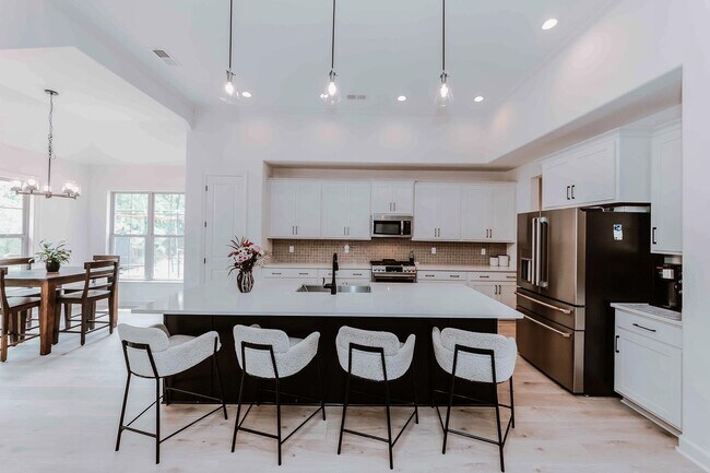 Foto del edificio - 5118 E Lawrenceburg Ln