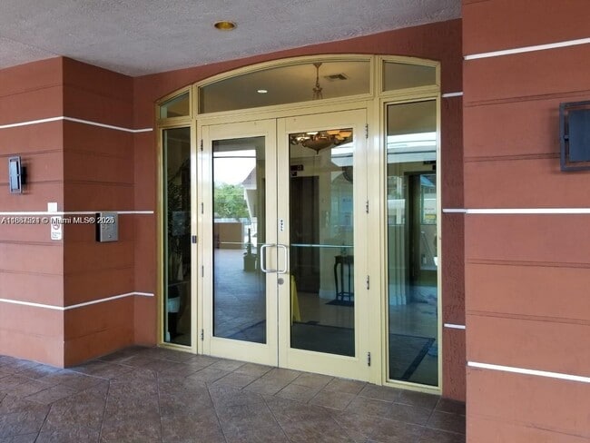 Foto del edificio - 2280 SW 32nd Ave