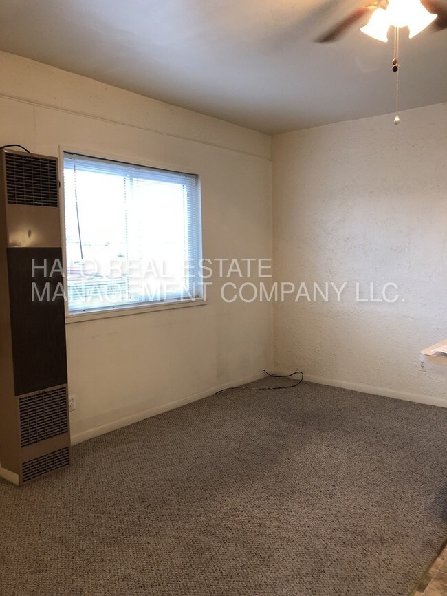 Foto del edificio - 877 Starkweather St