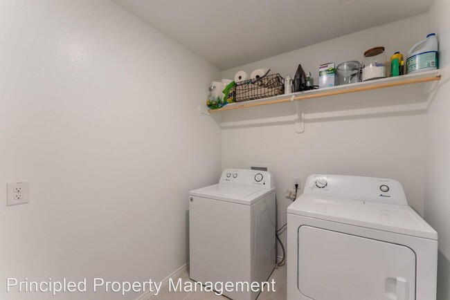 Building Photo - 3 br, 2 bath House - 741 Nandina Road