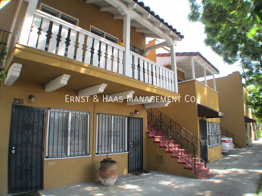 Foto del edificio - 229 W 20th St