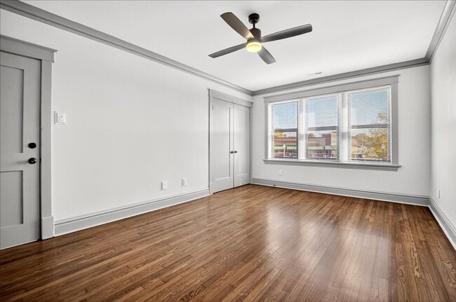 Building Photo - Glowing, Girl