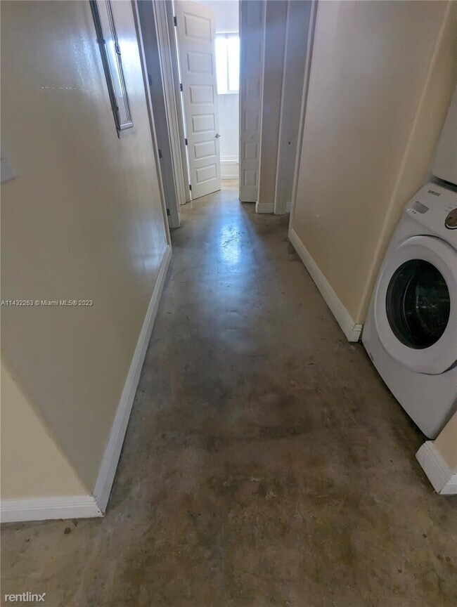 Foto del edificio - 3 br, 2 bath Duplex - 10214 SW 175th St